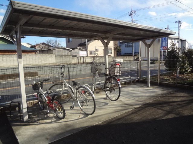 物件外観写真3　(駐輪場)