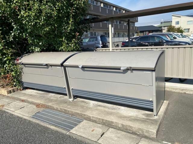 物件外観写真5　(専用ゴミステーション)
