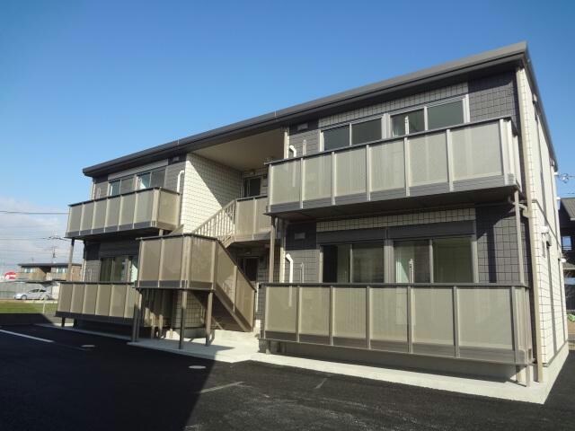 ハニーハイツD（田部井町）の物件外観写真