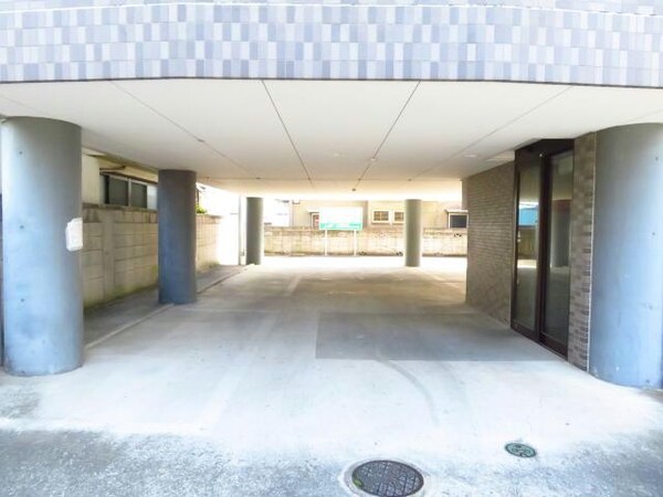 駐車場(駐車場)