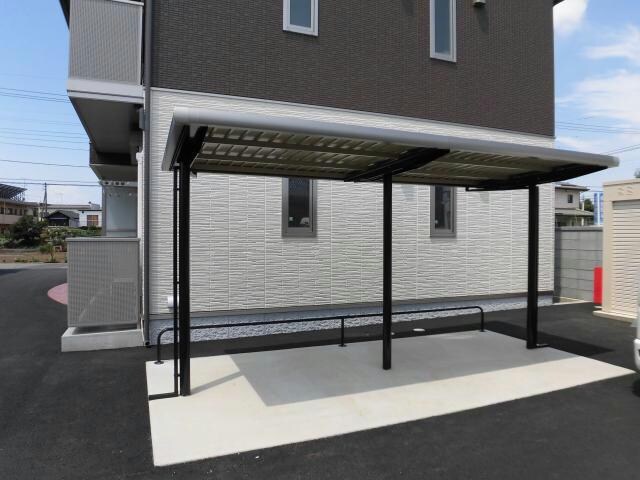 物件外観写真3　(駐輪場)