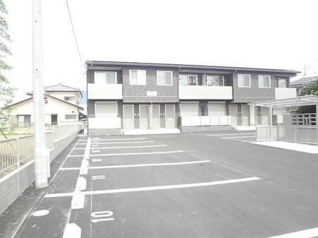ヴィーガ（連取町）外観写真