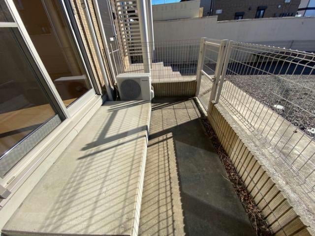 物件内観写真17　(テラス・南向き)