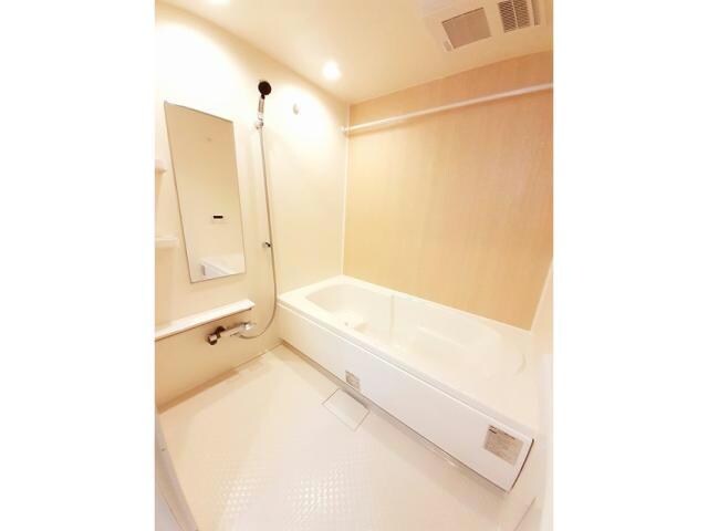 物件内観写真15　(浴室１坪以上・浴室乾燥機・追い焚き機能付き)