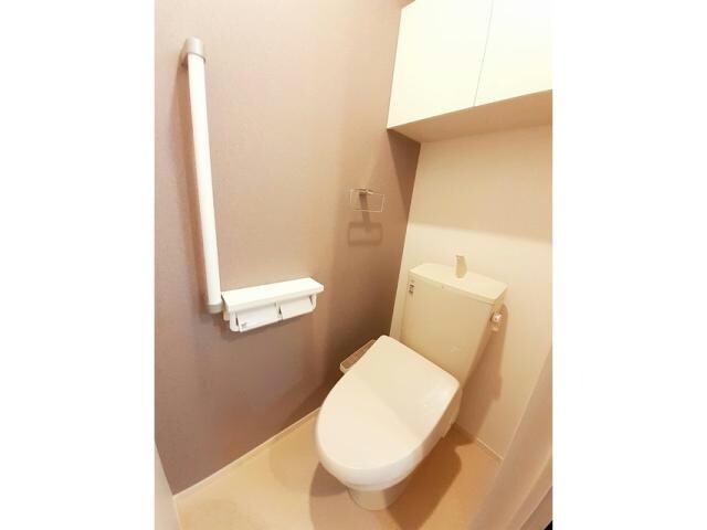 物件内観写真16　(温水洗浄便座)