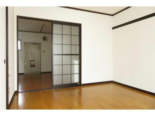 居室(東側洋室)