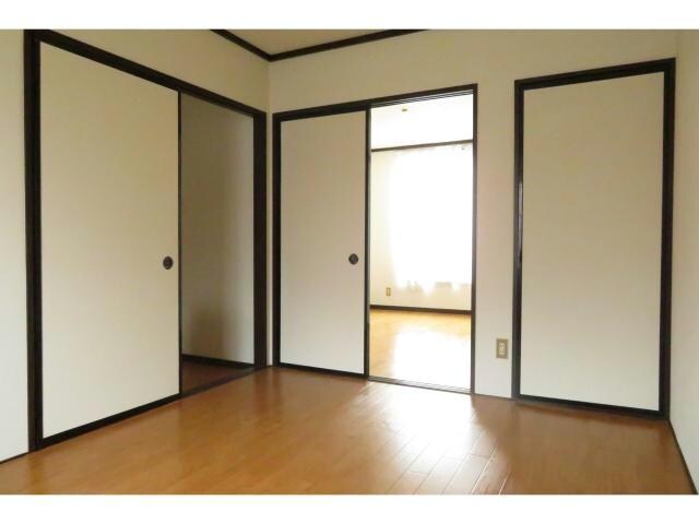 居室(北側洋室)