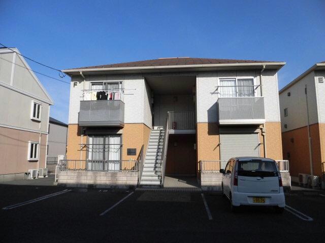 ブリリアントF（八寸町）の物件外観写真