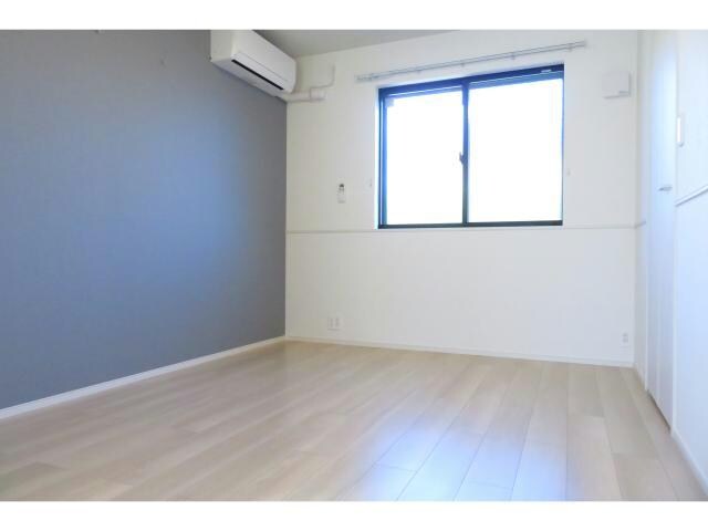 物件内観写真16　(洋室)