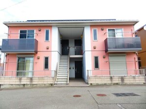 リバトーンB（連取本町）外観写真