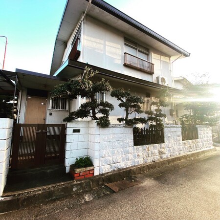 鴨方六条院東戸建外観写真