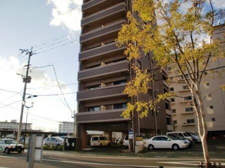 イーグルマンション万津外観写真