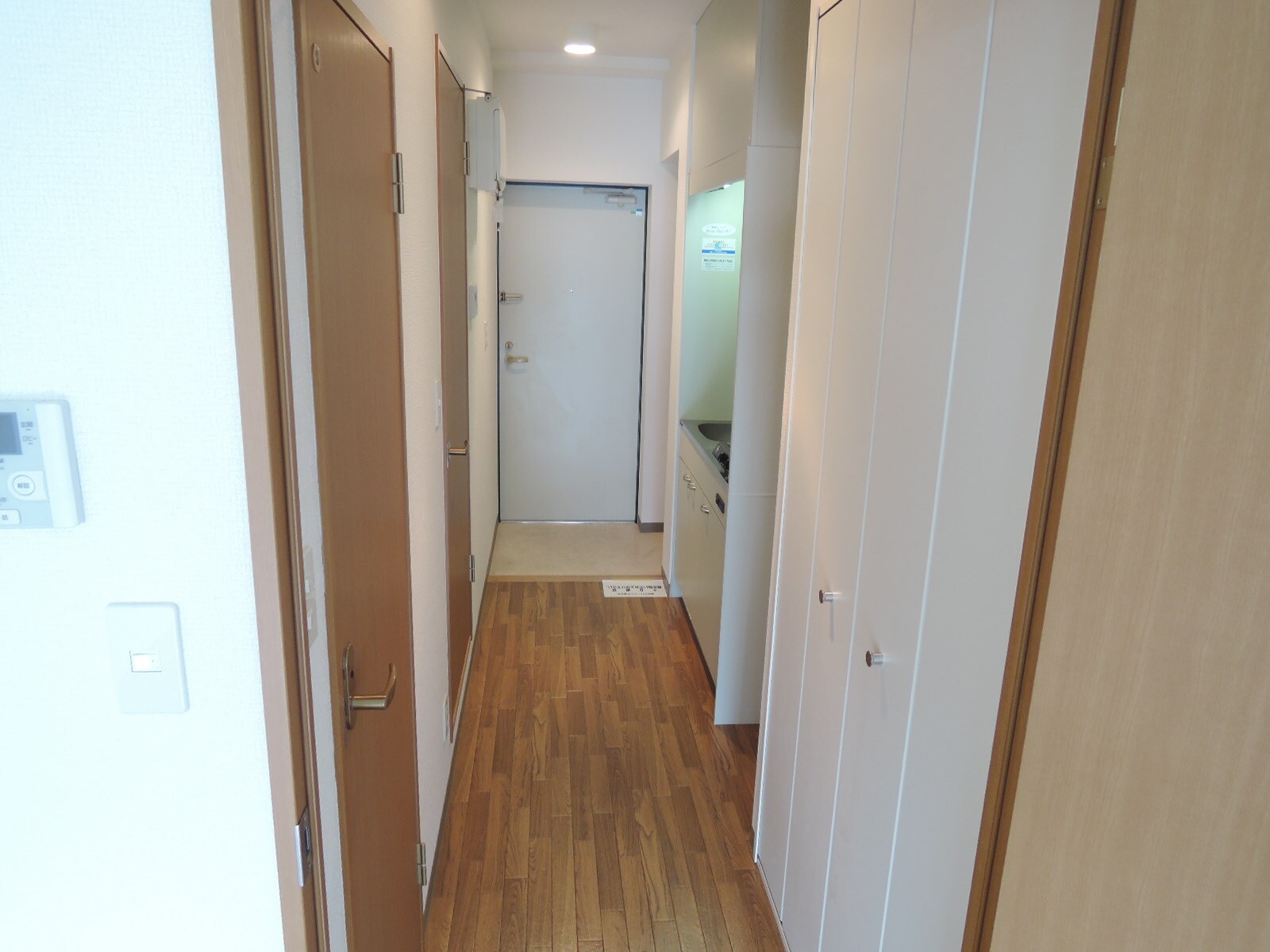 物件内観写真15　(廊下)