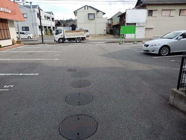 駐車場(駐車場)