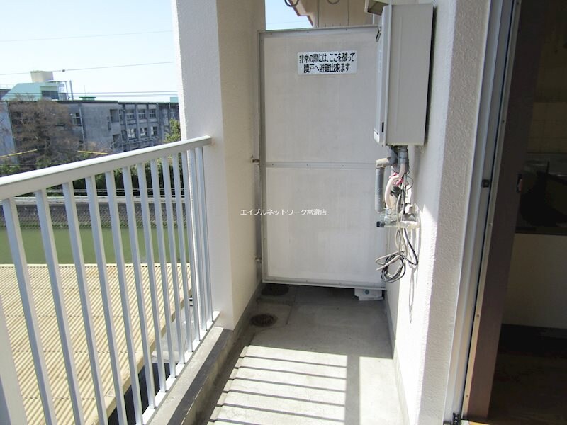 物件内観写真8　(ベランダ)