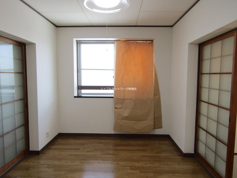 物件内観写真18　(洋室6帖)