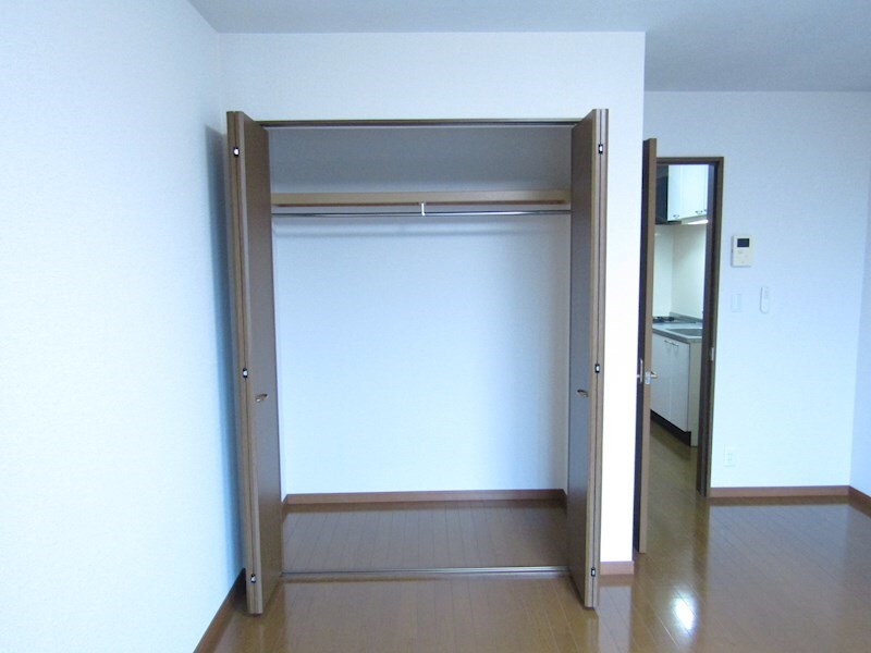 物件内観写真13　(クローゼット)