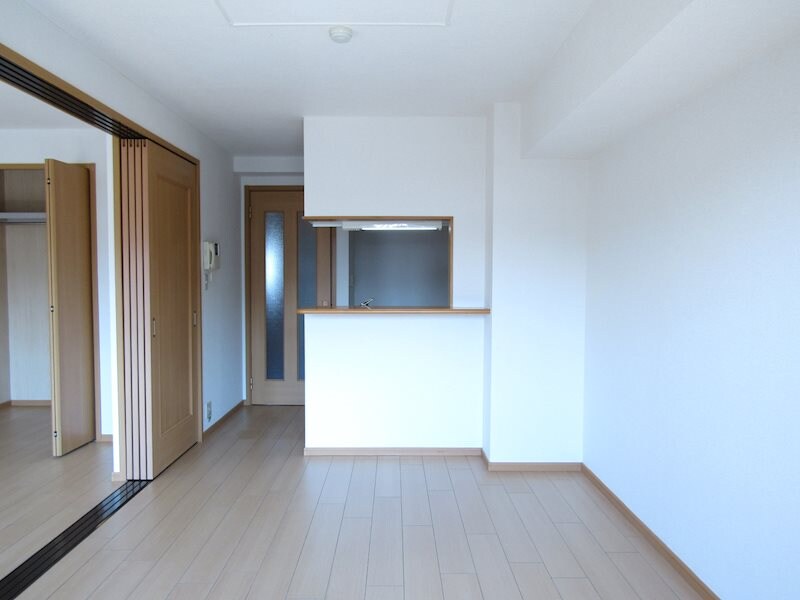 物件内観写真4　(LDK)