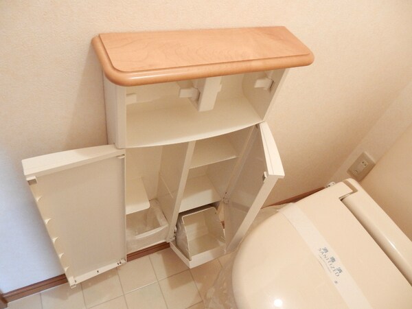 トイレ(トイレ内の収納)