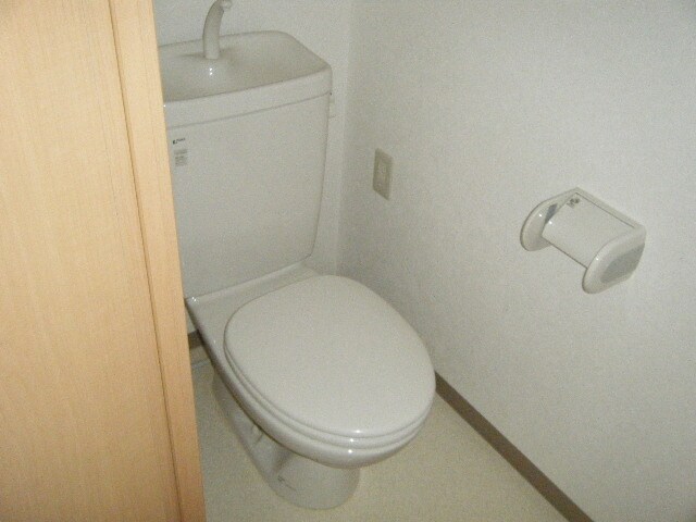 物件内観写真2　(トイレ)