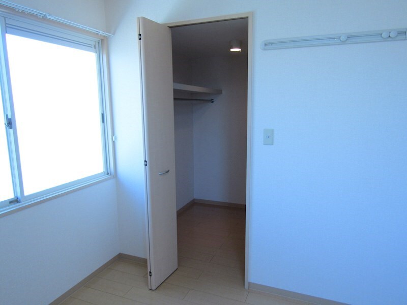 物件内観写真12　(クローゼット)