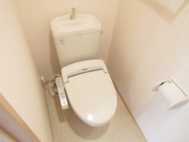 物件内観写真14　(温水洗浄便座)