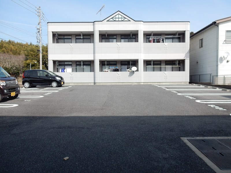 物件内観写真19　(駐車場)