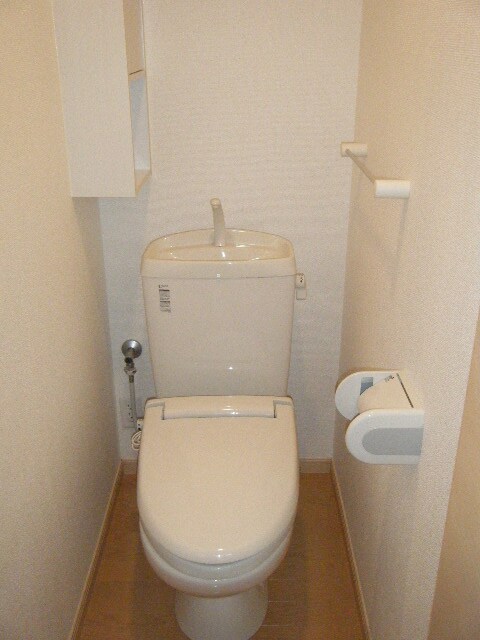 物件内観写真9　(トイレ)