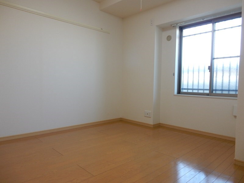 物件内観写真14　(洋室)