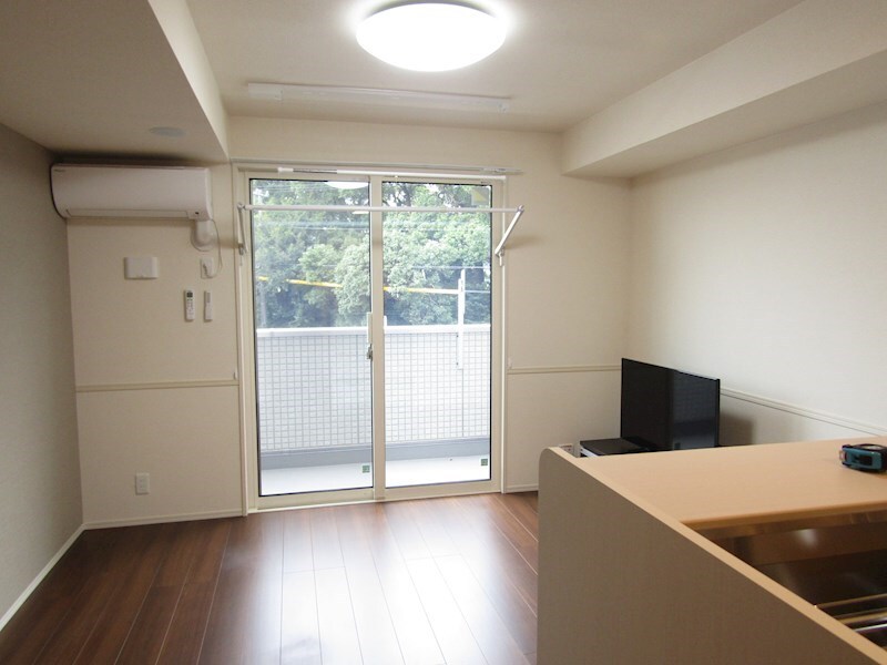 物件内観写真4　(洋室11帖)