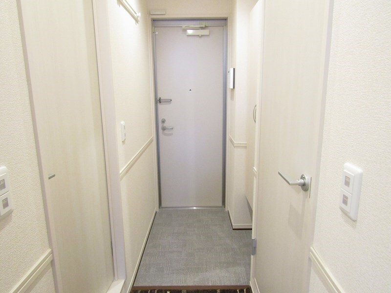 物件内観写真7　(玄関)