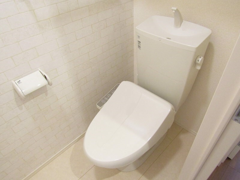 物件内観写真15　(温水洗浄便座)