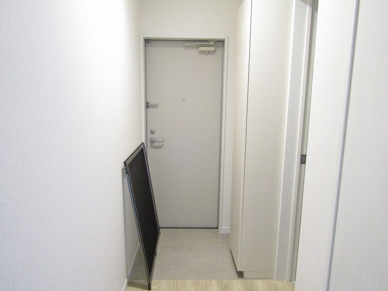 物件内観写真7　(玄関)
