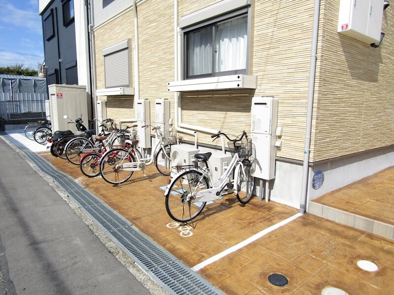 物件内観写真18　(駐輪場)