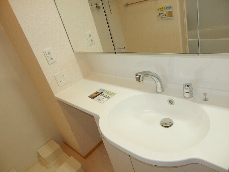 物件内観写真2　(洗面台)