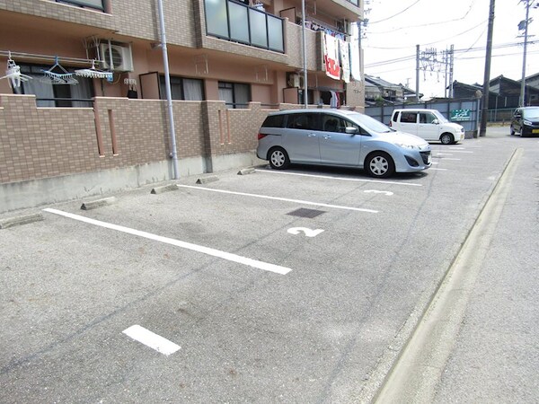 駐車場(駐車場)