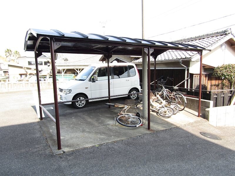 物件内観写真16　(駐輪場)