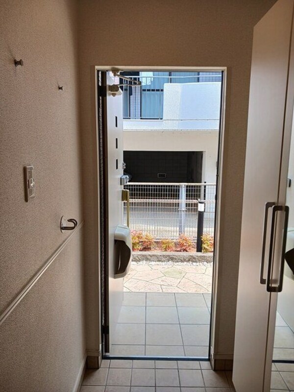 玄関(玄関)