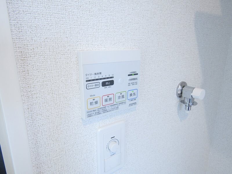 物件内観写真15　(浴室乾燥設備)