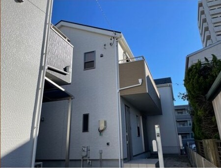 新開町一戸建て外観写真