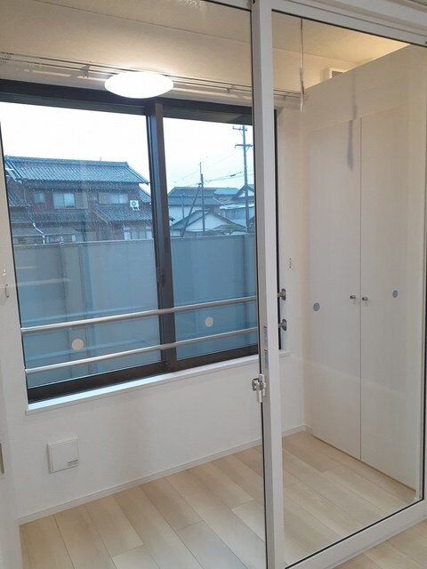 物件内観写真8　(サンルーム)