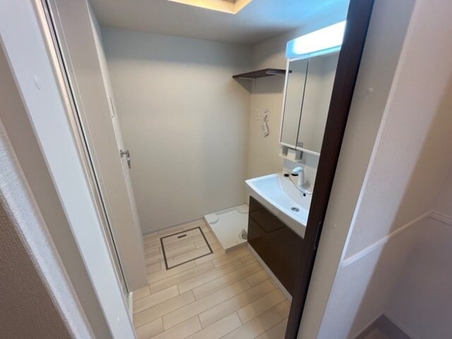 物件内観写真9　(脱衣所)