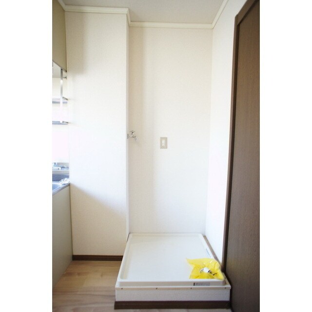 物件内観写真18　(冷蔵庫・洗濯機スペース)