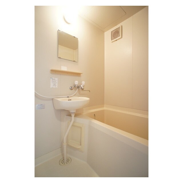 物件内観写真8　(キレイにメンテナンスされていま)