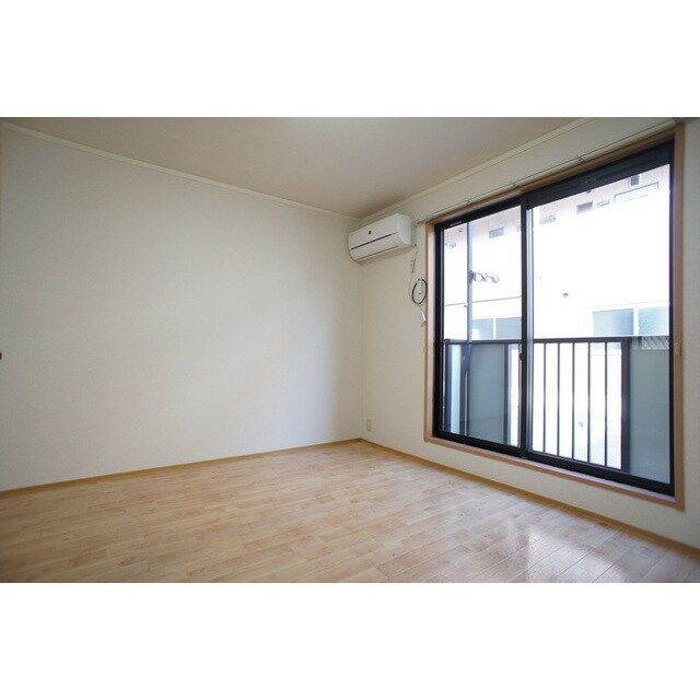 物件内観写真16　(メンテナンスの行き届いた室内)