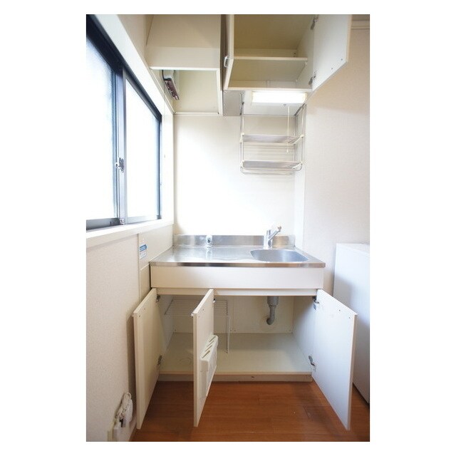 物件内観写真20　(食器や調理器具を効率よく収納で)