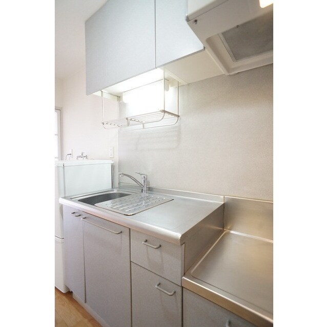 物件内観写真7　(充実したキッチンスペース)