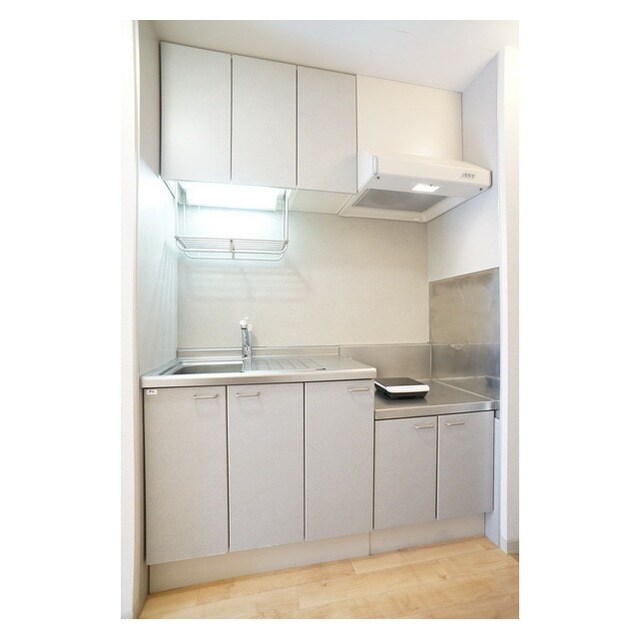 物件内観写真7　(IHコンロ完備の充実したキッチン)