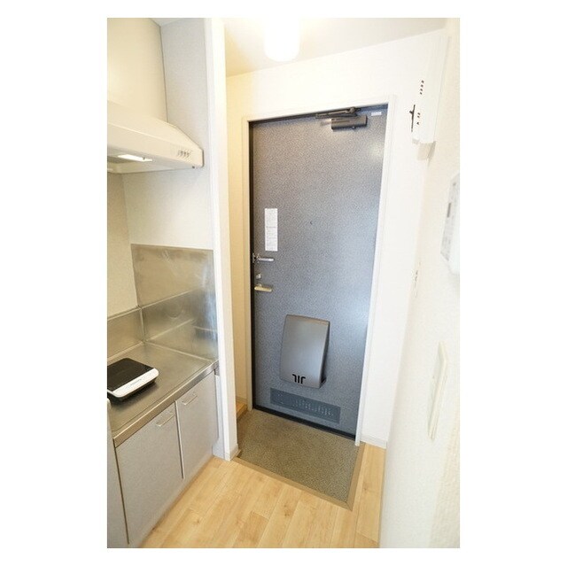 物件内観写真17　(こちらが玄関になります)