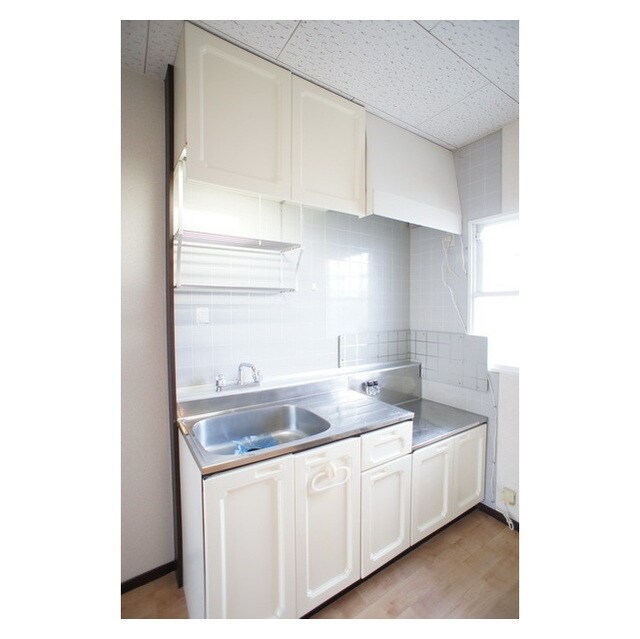 物件内観写真7　(充実のキッチンセット)